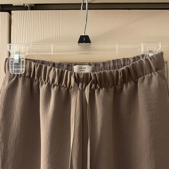 Aritzia Lodge Pants - Picture 2 of 4